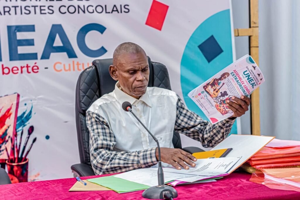 UNEAC 33